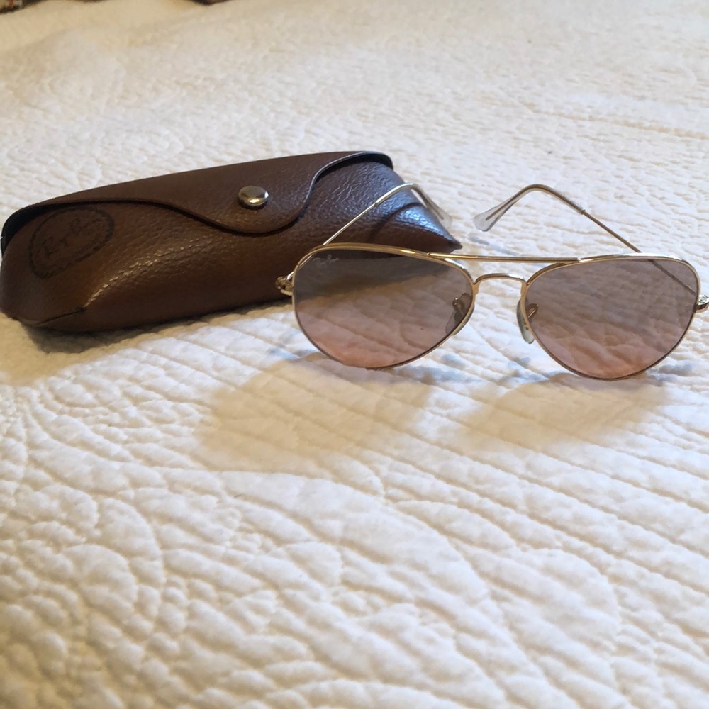 Ray-Ban Rose Gold Aviator Sunglasses